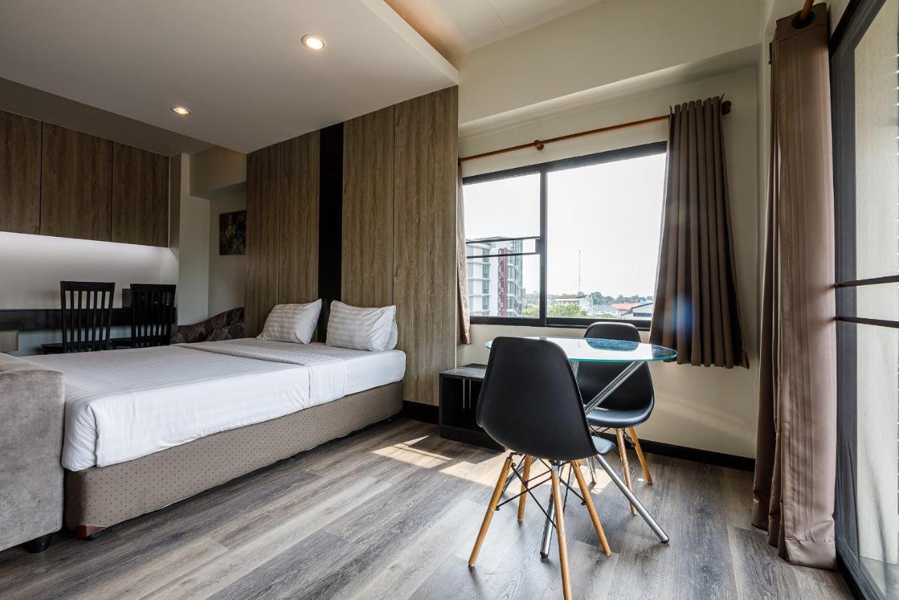 Grand Marina Residence Hotel Ban Laem Chabang Exterior foto