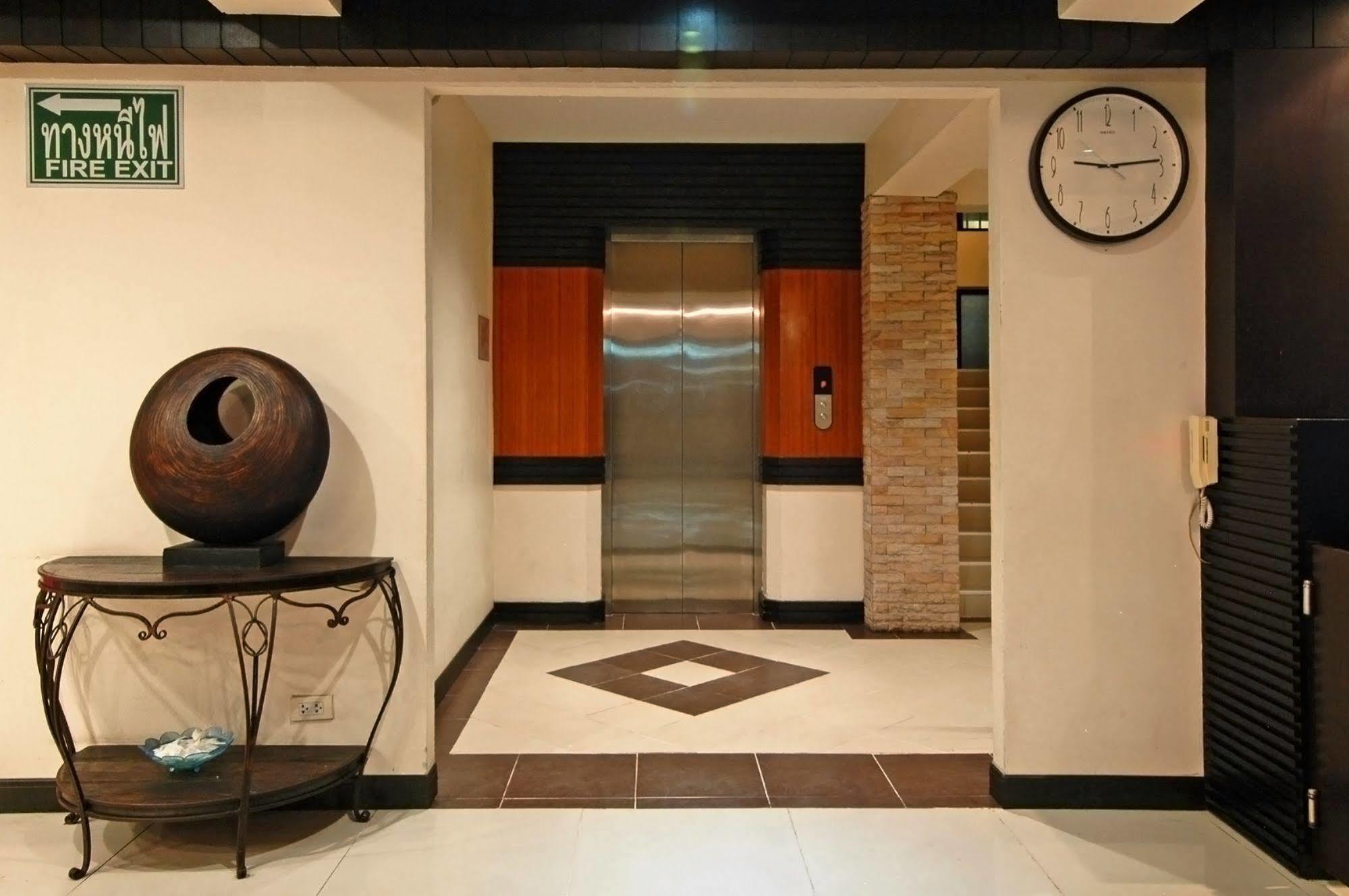 Grand Marina Residence Hotel Ban Laem Chabang Exterior foto